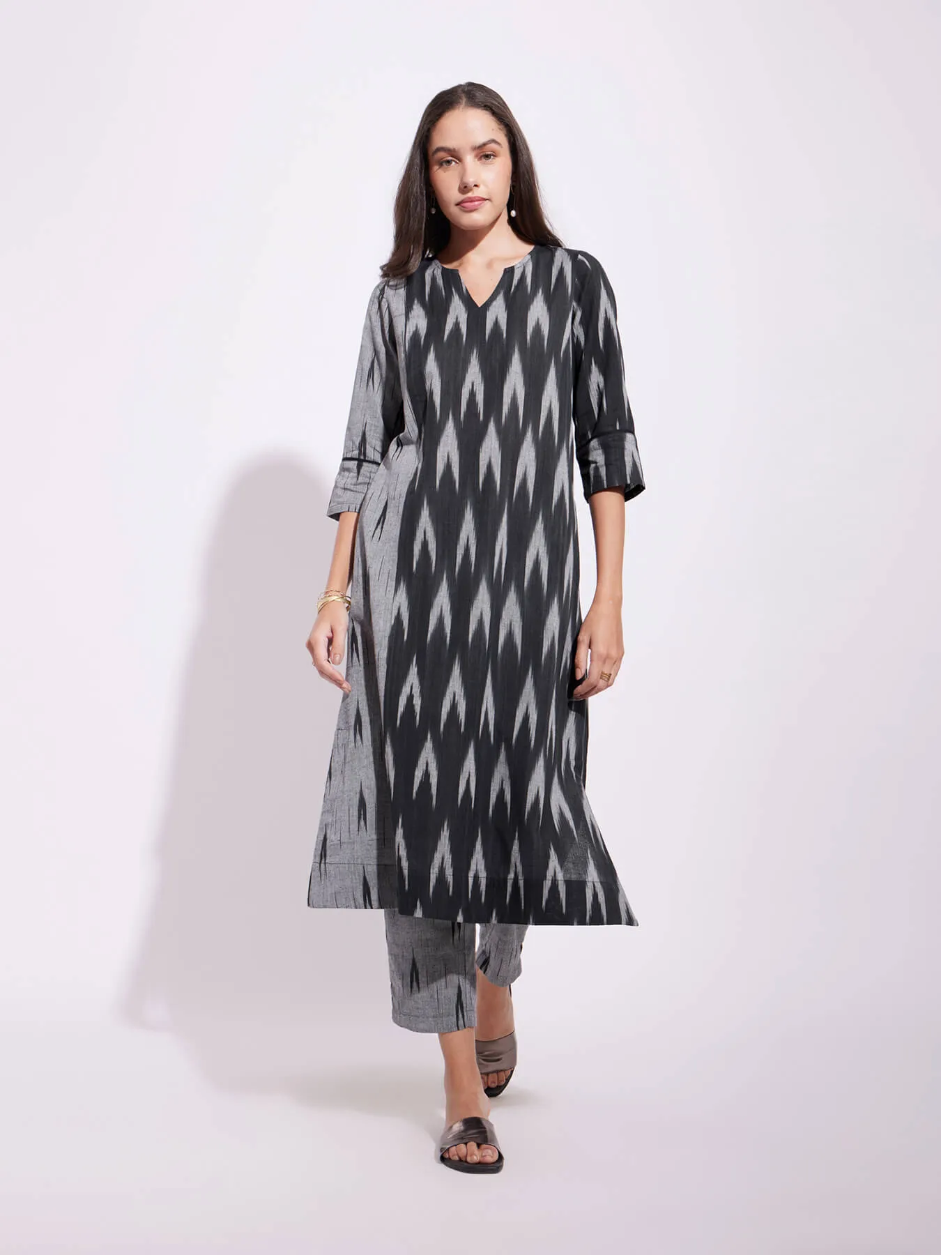 Cotton Ikat Colourblock Kurta Set - Black & Grey