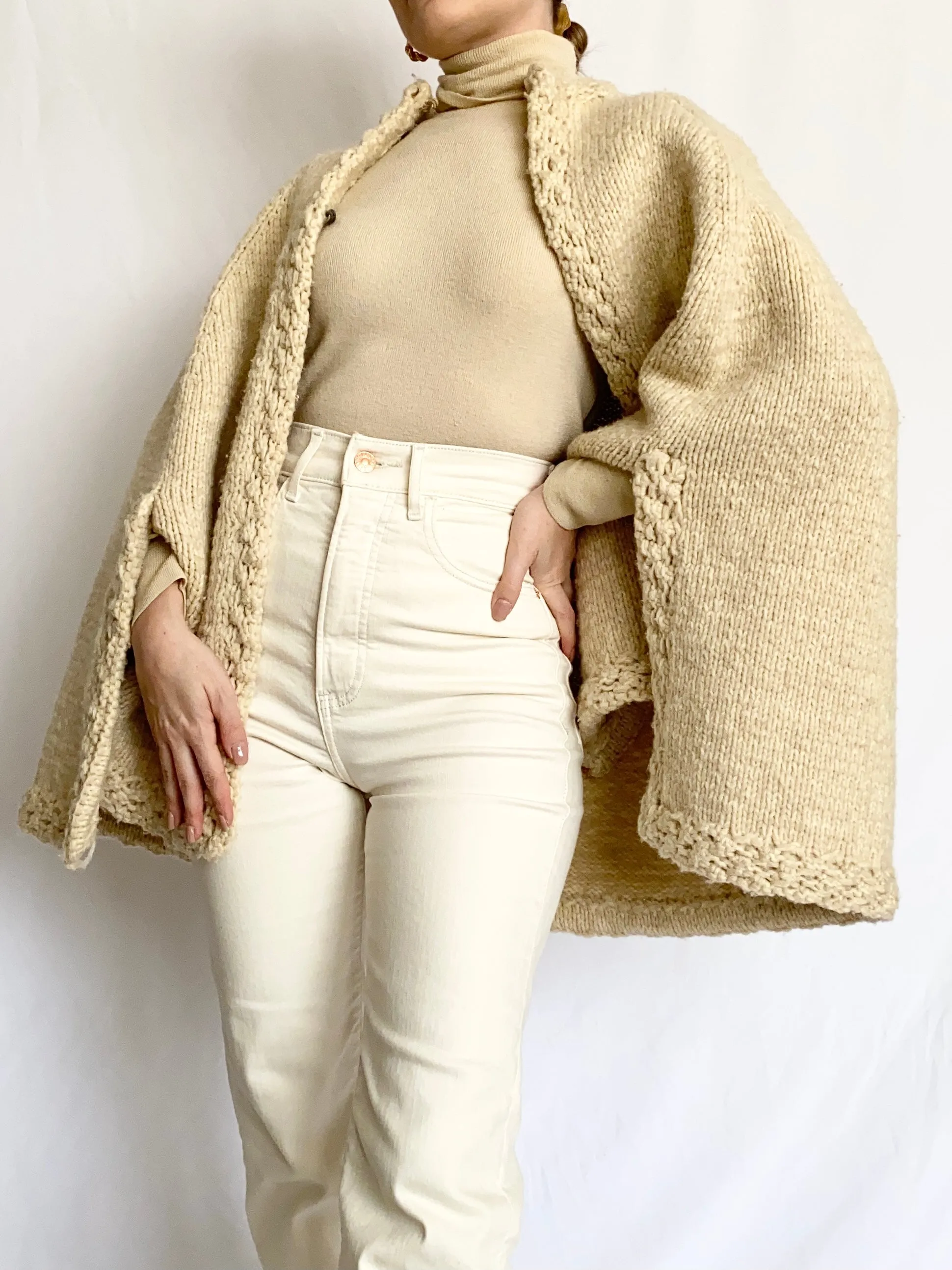 Creamy Hand Knit Vintage Cape (OS)