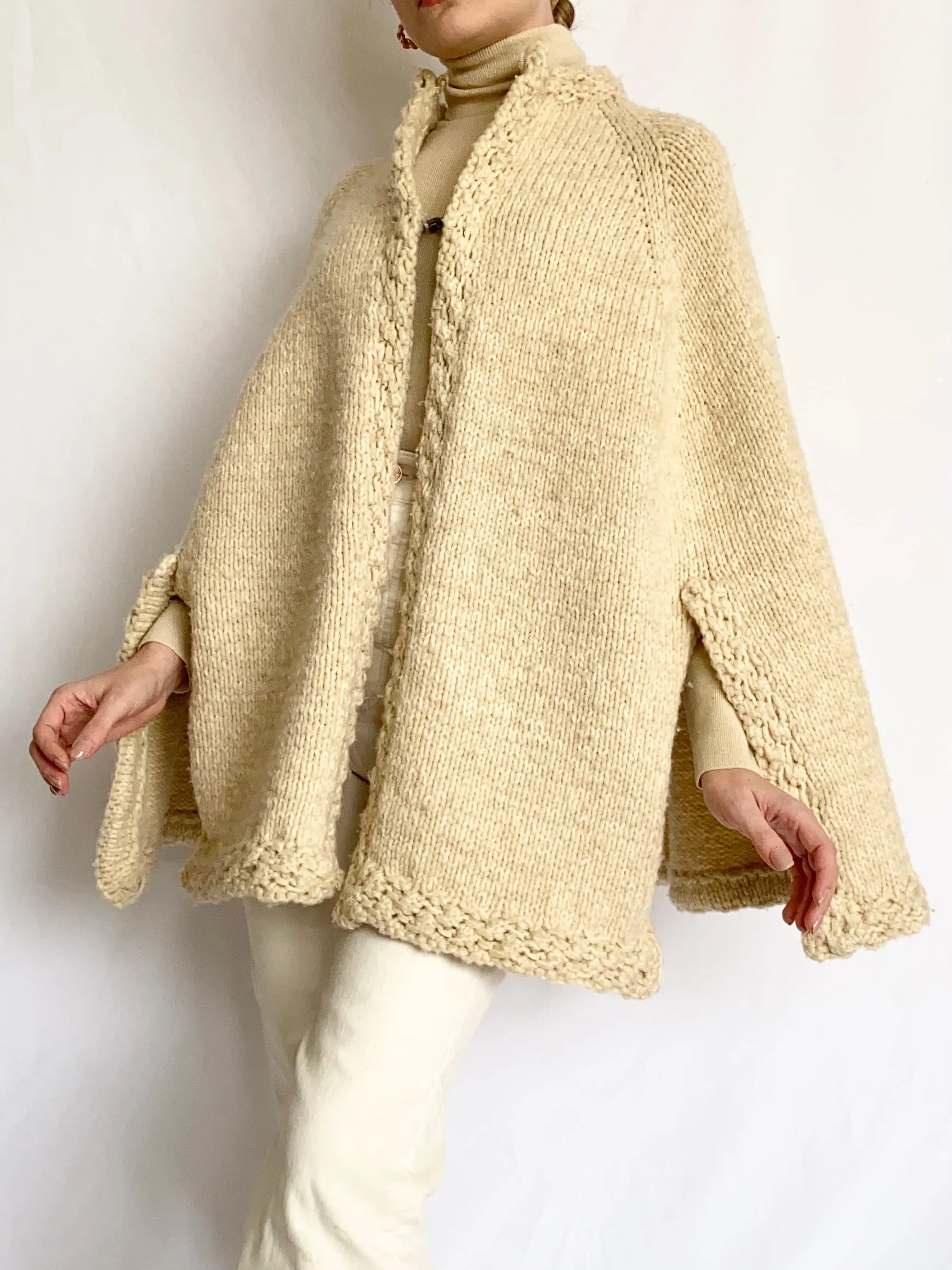 Creamy Hand Knit Vintage Cape (OS)