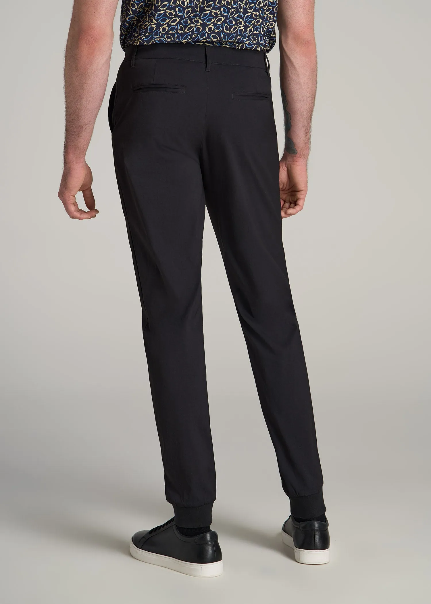 Tall Men's Traveler Joggers in Black