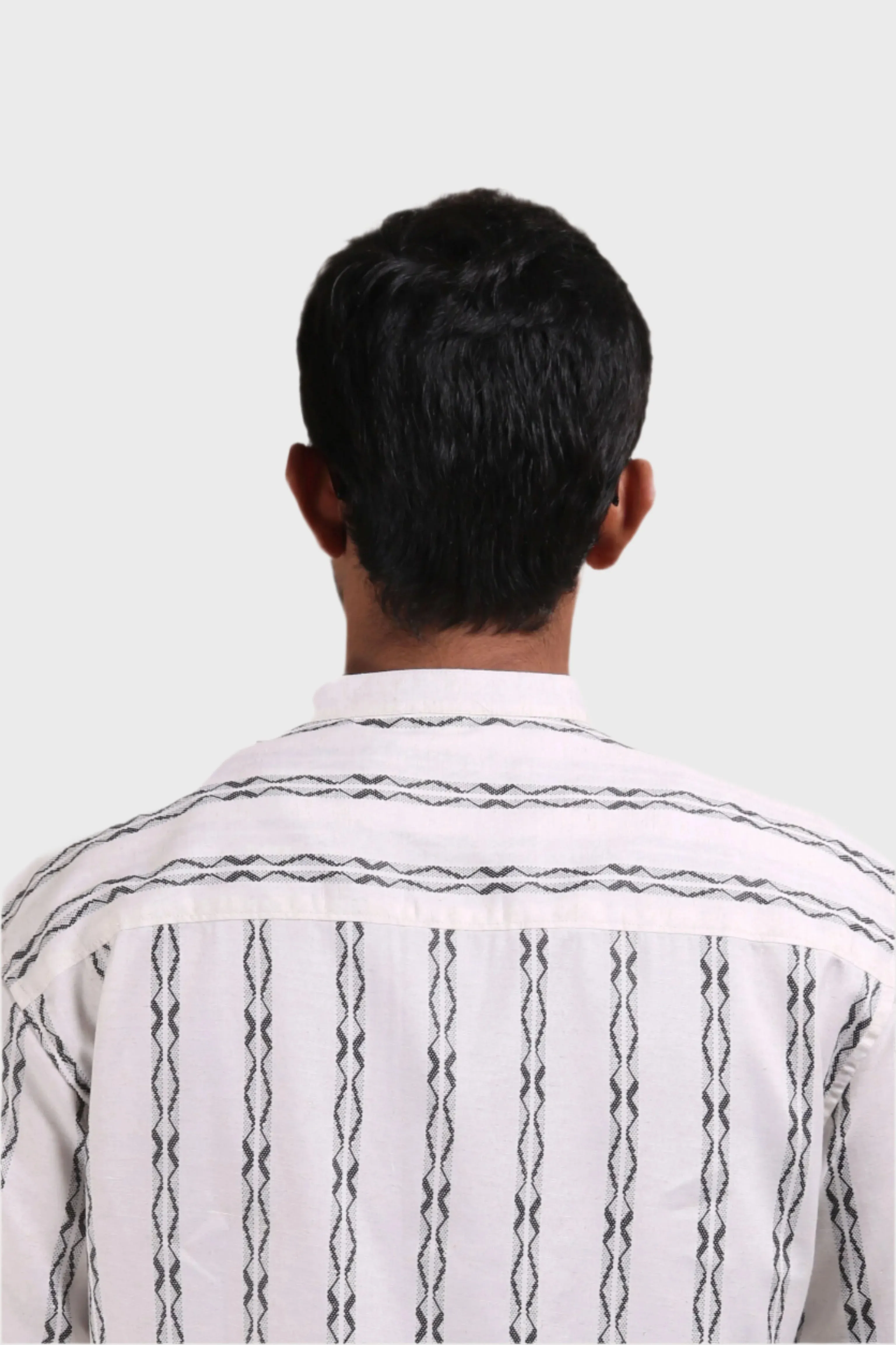 XKIND WHITE STRIPES REGULAR FIT SHIRT